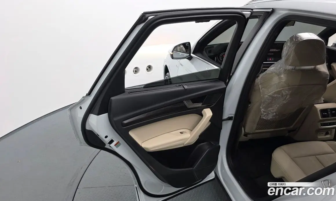 Audi Q5 2023 2.0 автомат (гидро), фото 15