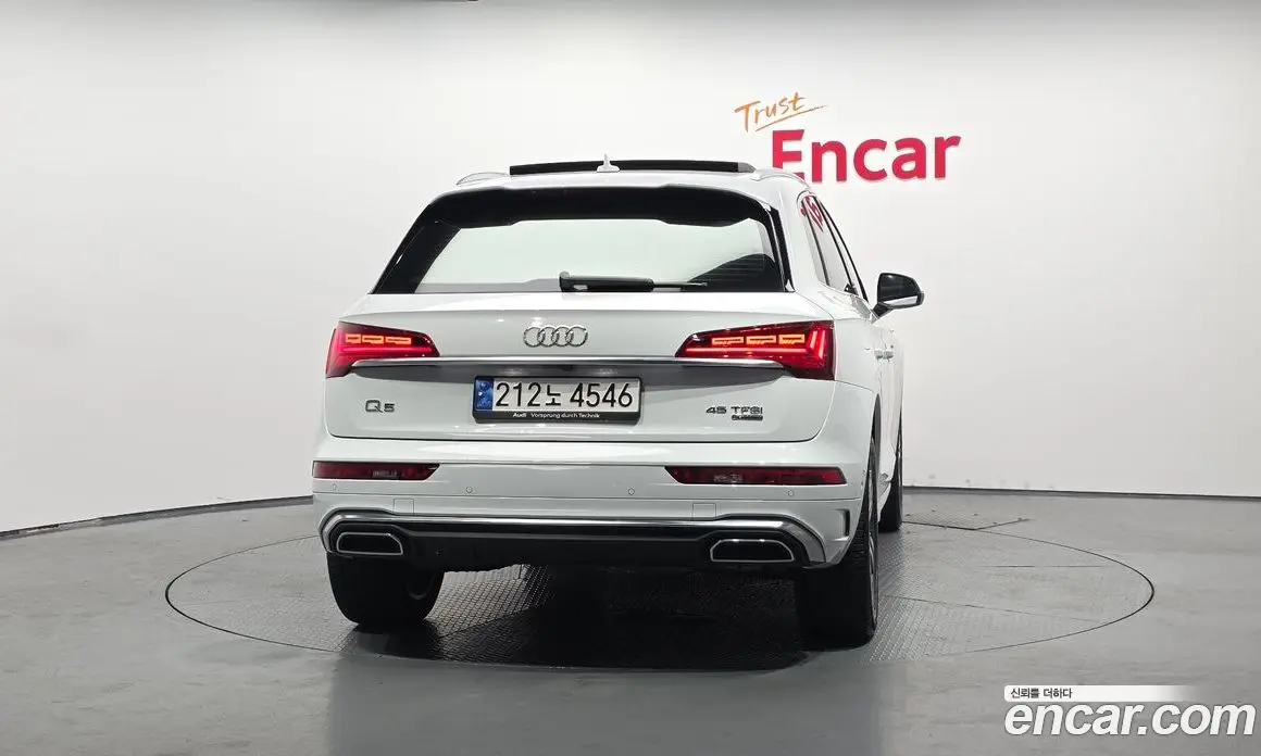 Audi Q5 2023 2.0 автомат (гидро), фото 4
