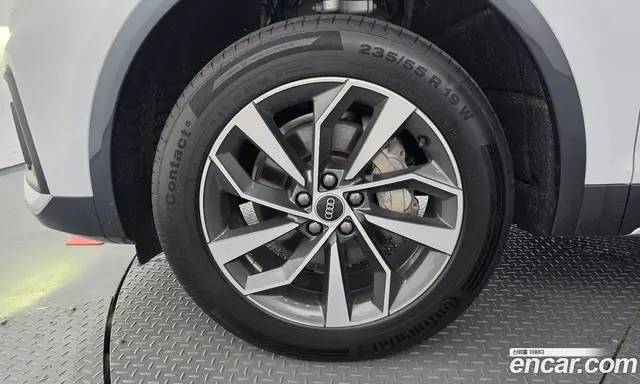 Audi Q5 2023 2.0 автомат (гидро), миниатюра 5 Audi Q5 2023 2.0 автомат (гидро), миниатюра 5