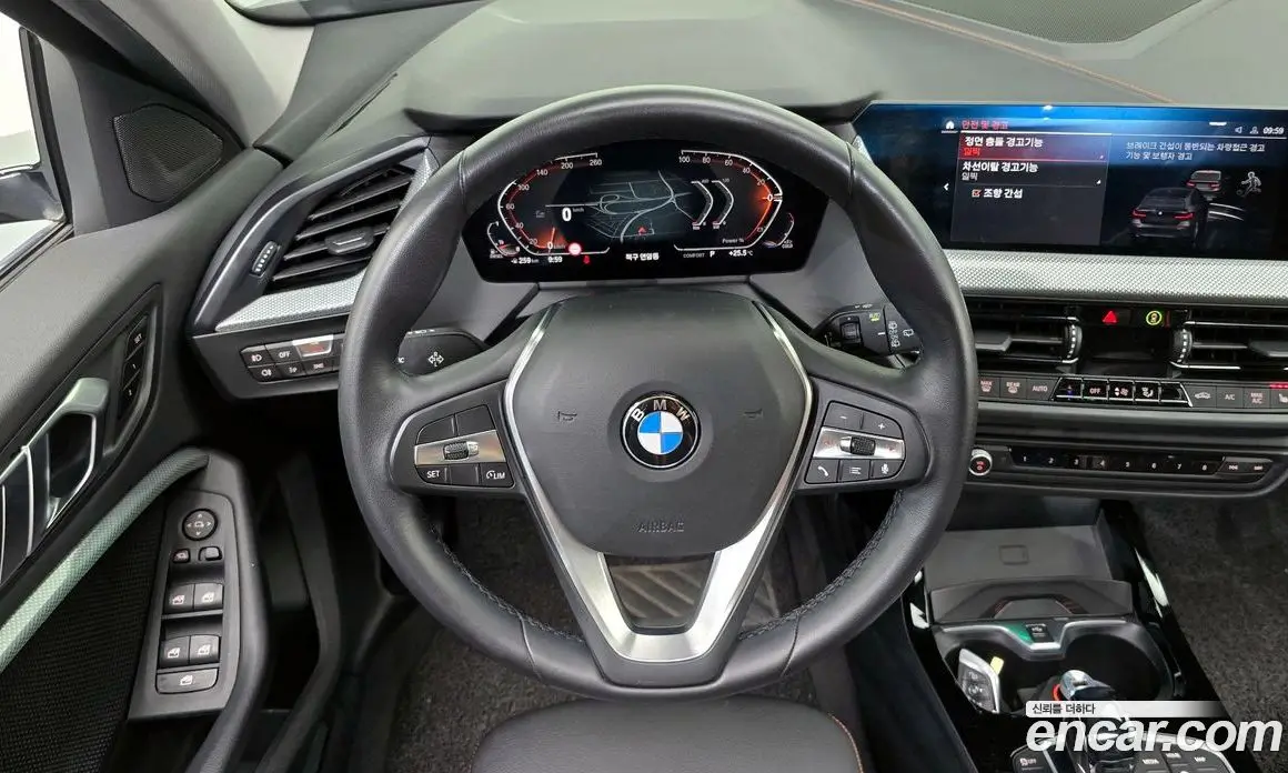 BMW 1 серия 2021 2.0 автомат (гидро), фото 19