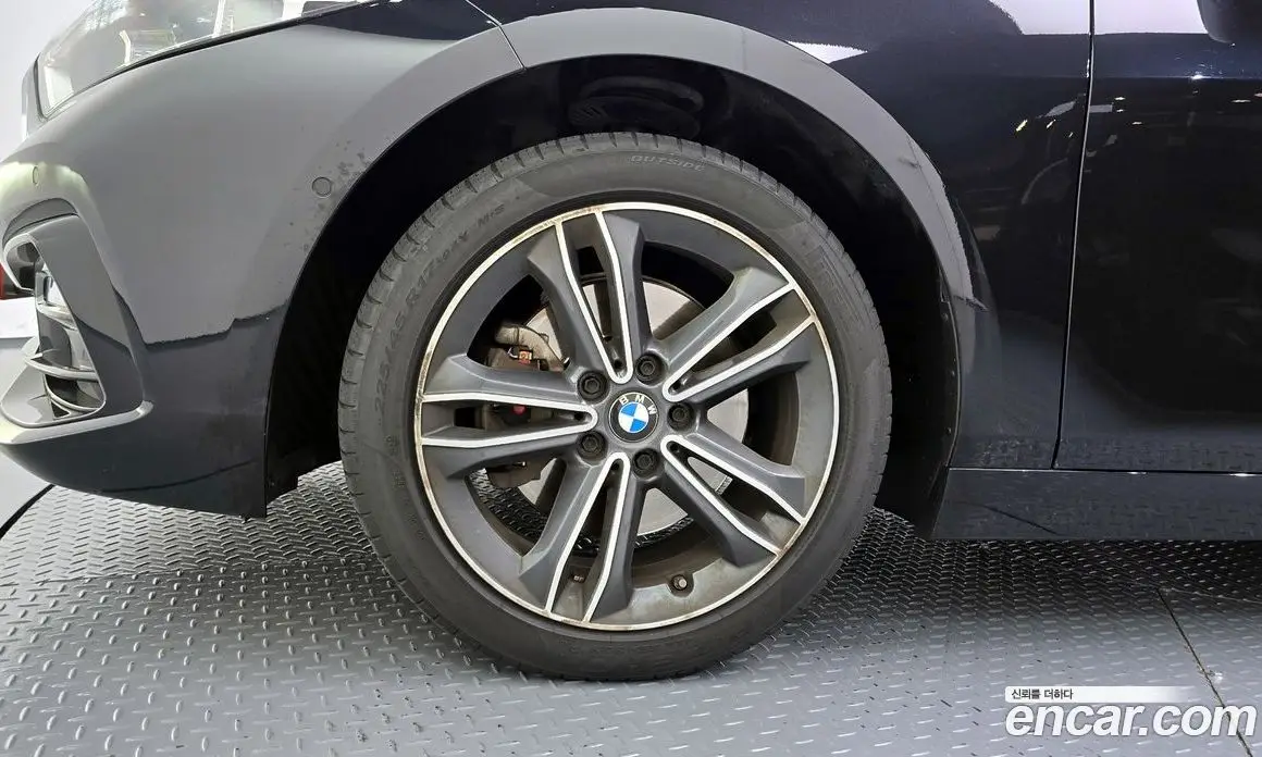 BMW 1 серия 2021 2.0 автомат (гидро), фото 5