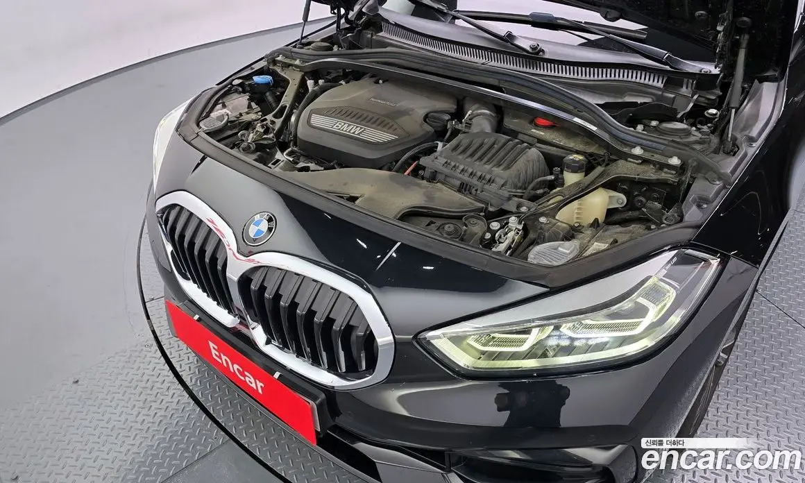 BMW 1 серия 2021 2.0 автомат (гидро), фото 6