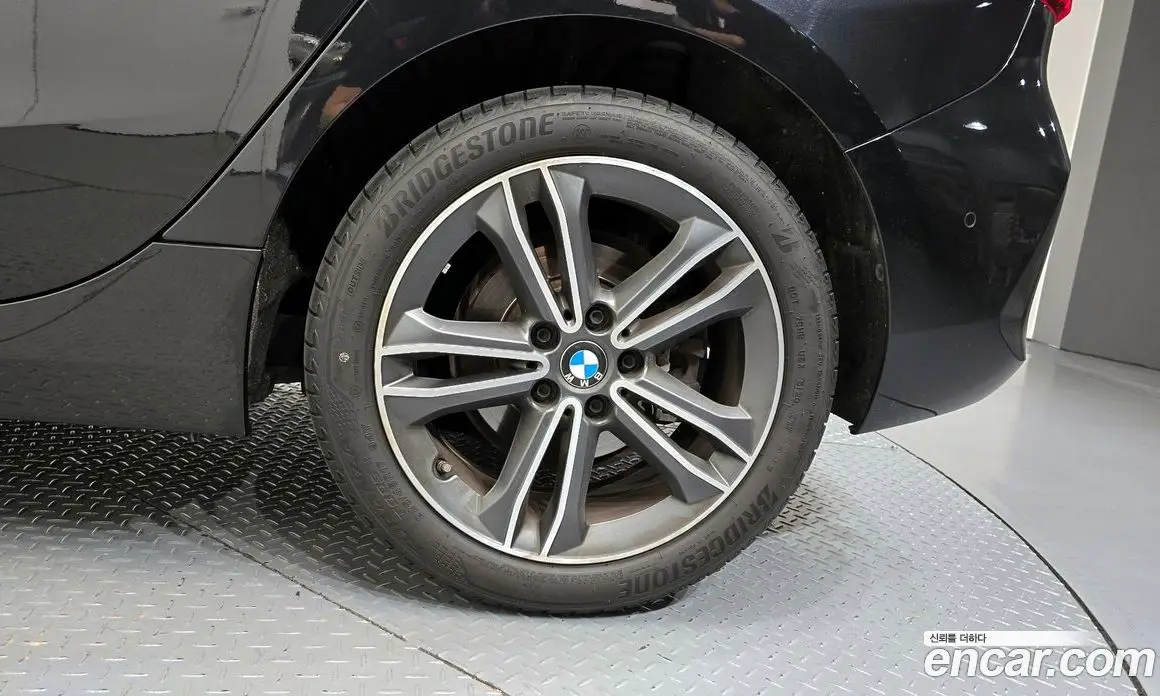 BMW 1 серия 2021 2.0 автомат (гидро), фото 7