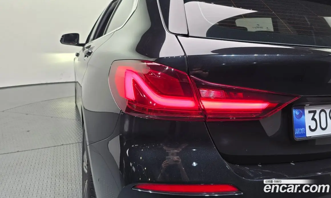 BMW 1 серия 2021 2.0 автомат (гидро), фото 9