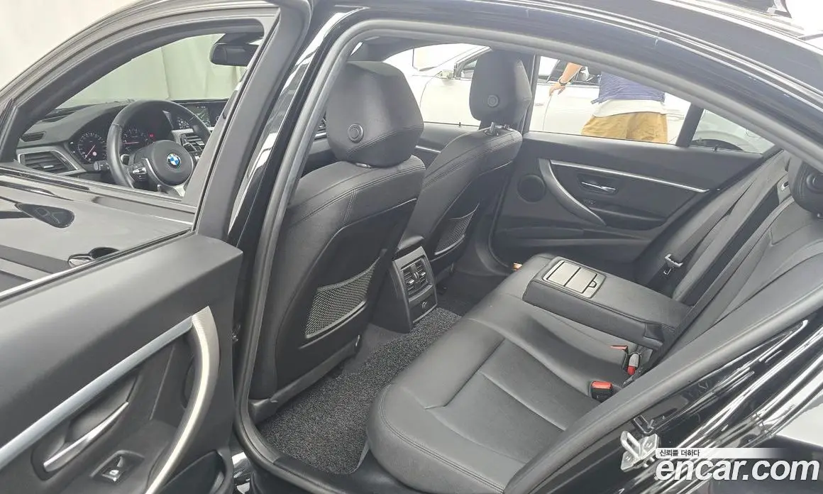 BMW 3 серия 2018 2.0 автомат (гидро), фото 18