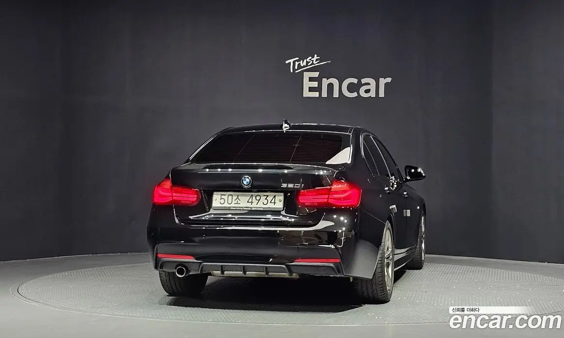 BMW 3 серия 2018 2.0 автомат (гидро), фото 4