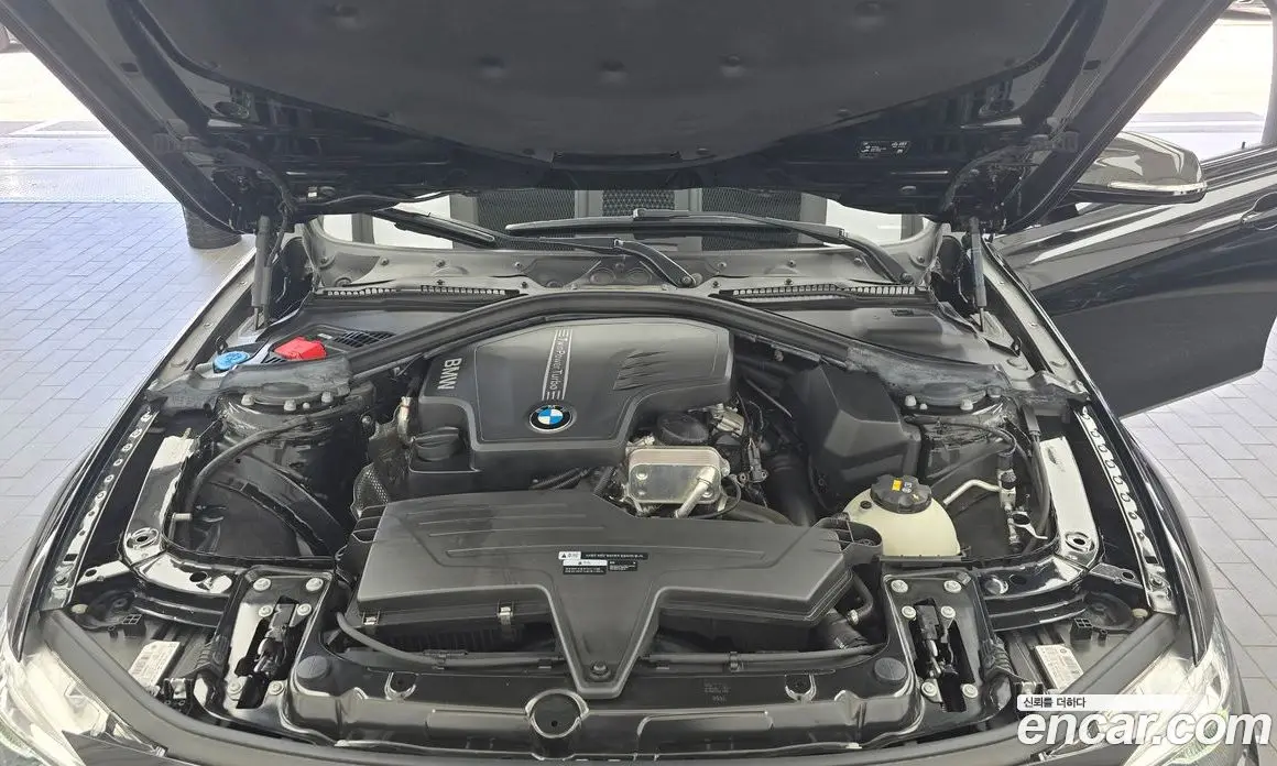 BMW 3 серия 2018 2.0 автомат (гидро), фото 6