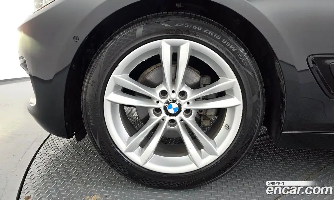 BMW 3 серия 2020 2.0 автомат (гидро), фото 5