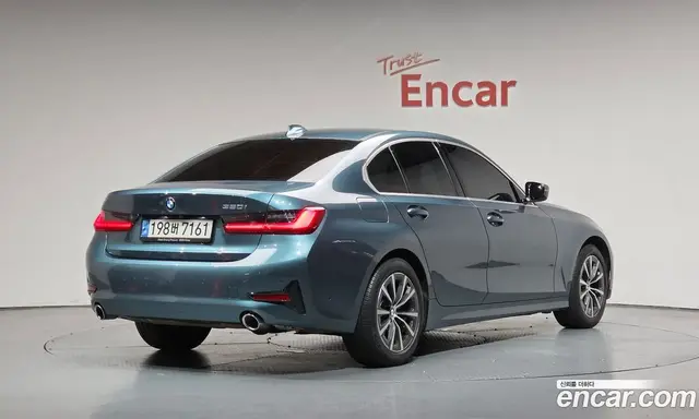BMW 3 серия, 2021, 40 169 км