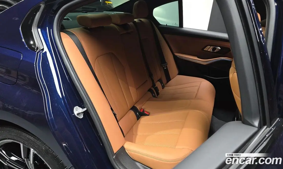 BMW 3 серия 2025 2.0 автомат (гидро), фото 17