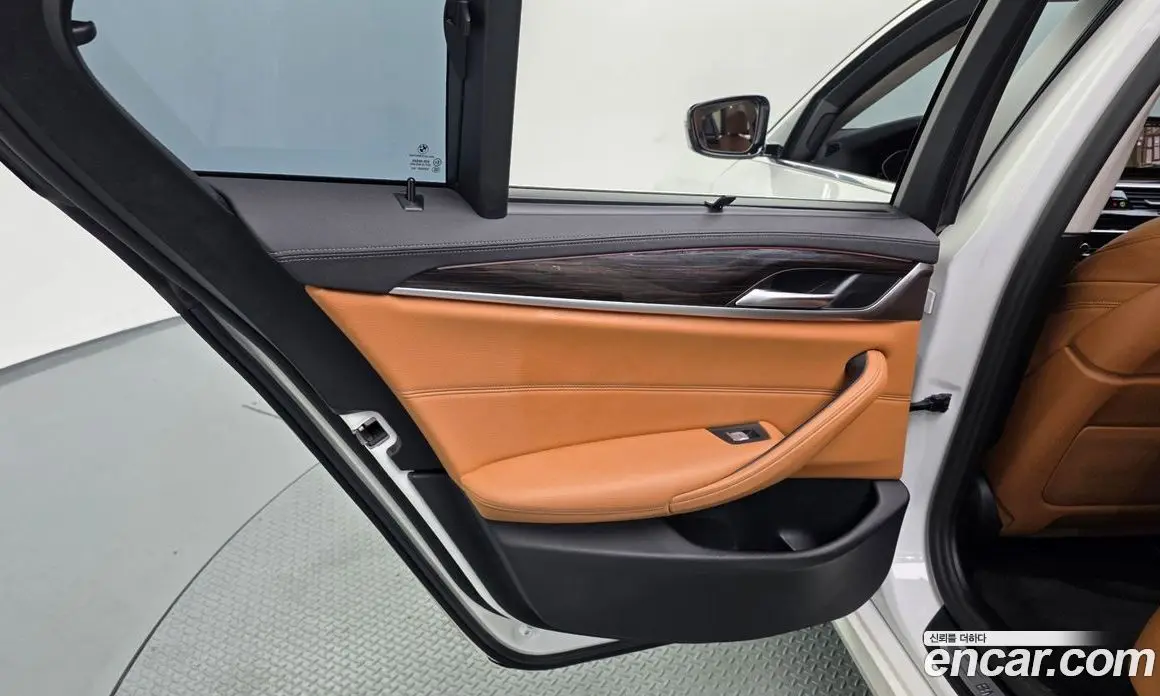 BMW 5 серия 2023 2.0 автомат (гидро), фото 15