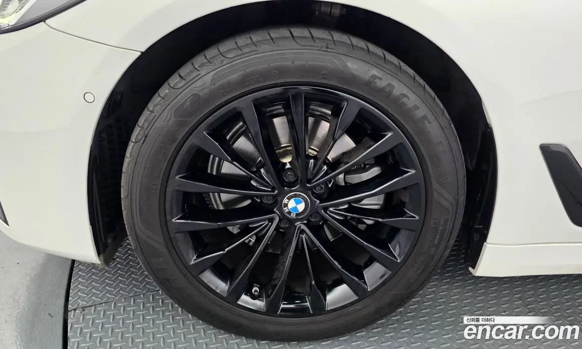 BMW 5 серия 2023 2.0 автомат (гидро), фото 5