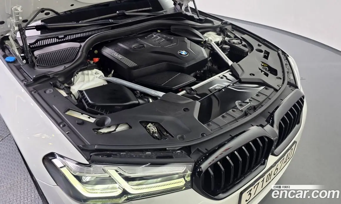 BMW 5 серия 2023 2.0 автомат (гидро), фото 6