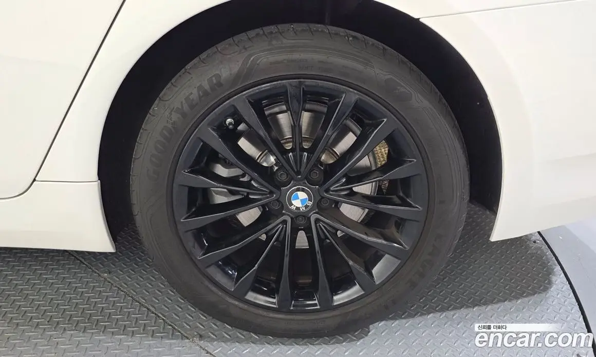 BMW 5 серия 2023 2.0 автомат (гидро), фото 7
