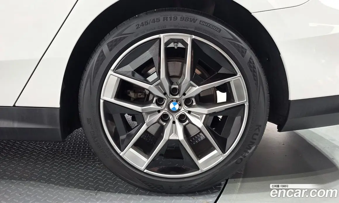 BMW 5 серия 2023 2.0 автомат (гидро), фото 7 BMW 5 серия 2023 2.0 автомат (гидро), фото 7