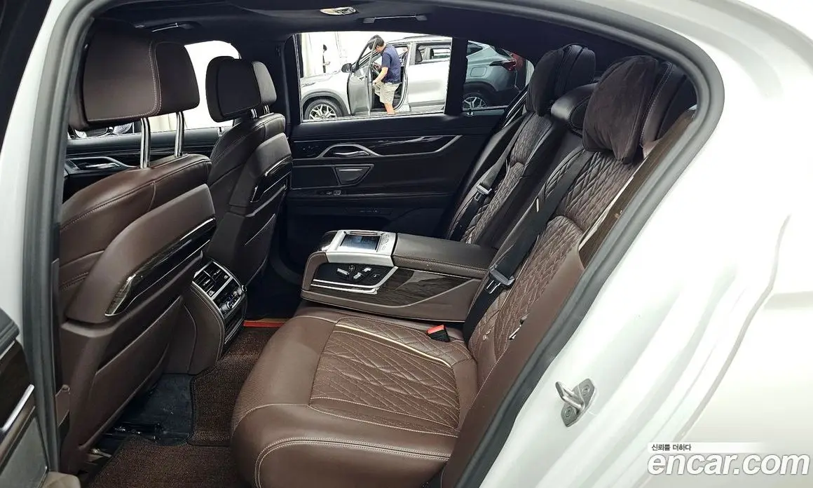 BMW 7 серия 2020 3.0 автомат (гидро), фото 16
