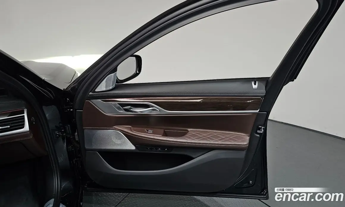 BMW 7 серия 2022 3.0 автомат (гидро), фото 13