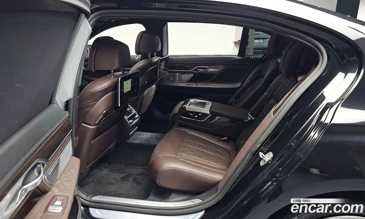 BMW 7 серия 2022 3.0 автомат (гидро), фото 17