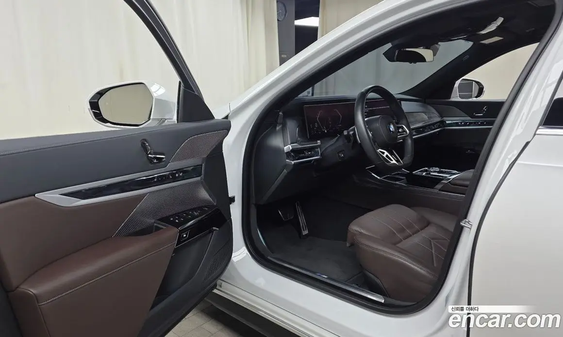 BMW 7 серия 2023 3.0 автомат (гидро), фото 13 BMW 7 серия 2023 3.0 автомат (гидро), фото 13