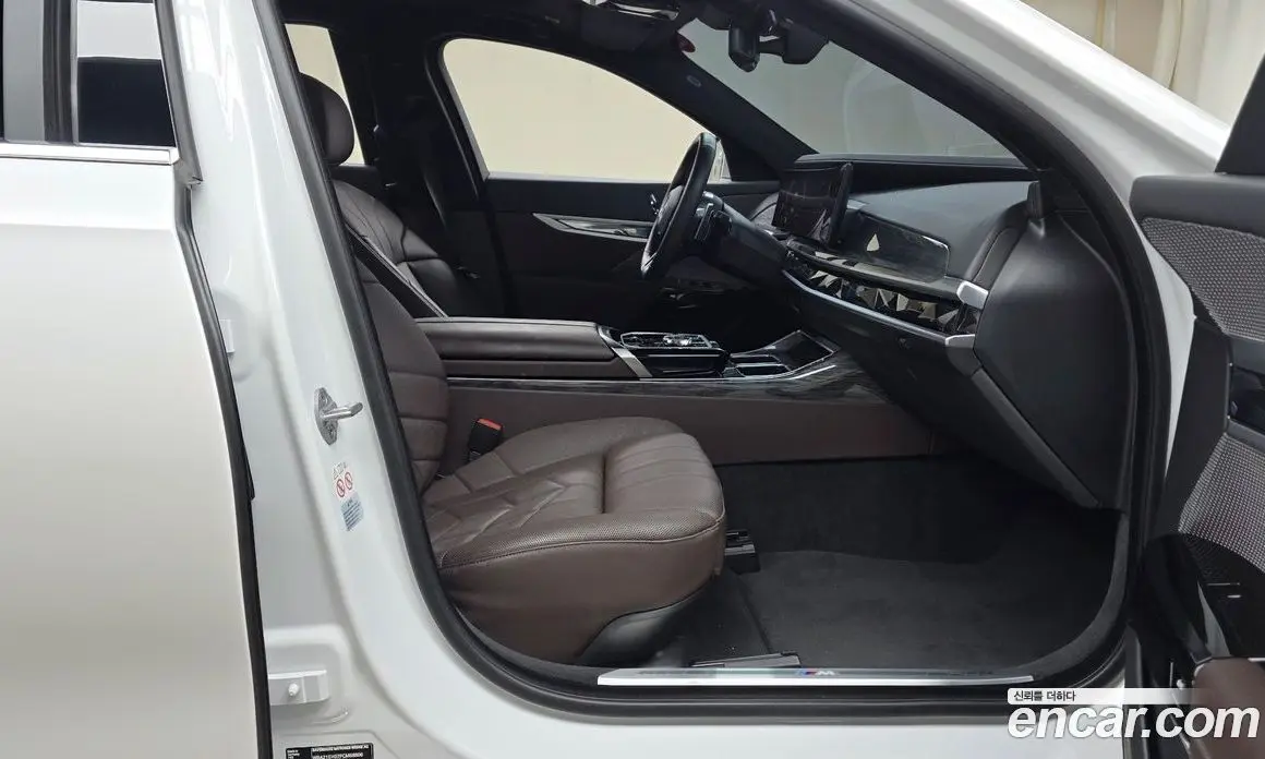 BMW 7 серия 2023 3.0 автомат (гидро), фото 16 BMW 7 серия 2023 3.0 автомат (гидро), фото 16