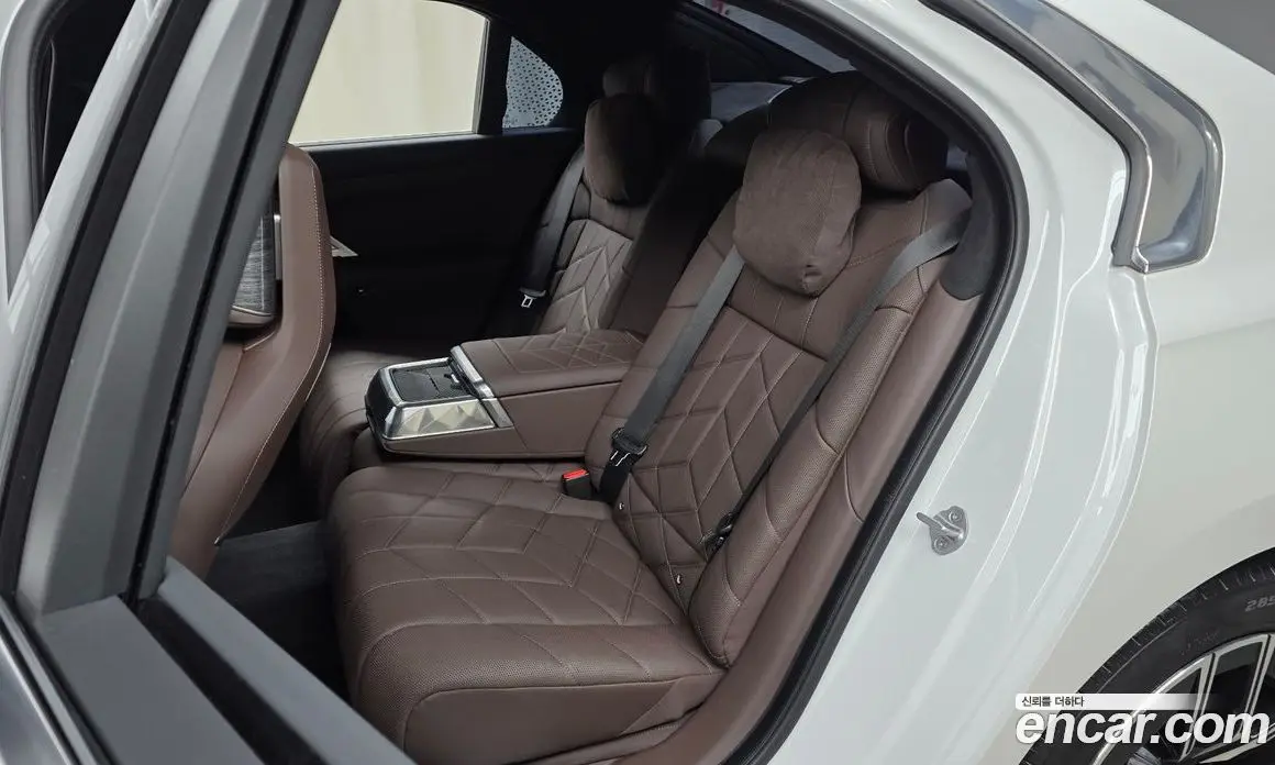 BMW 7 серия 2023 3.0 автомат (гидро), фото 18 BMW 7 серия 2023 3.0 автомат (гидро), фото 18