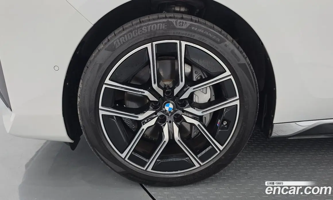 BMW 7 серия 2025 3.0 автомат (гидро), фото 5 BMW 7 серия 2025 3.0 автомат (гидро), фото 5
