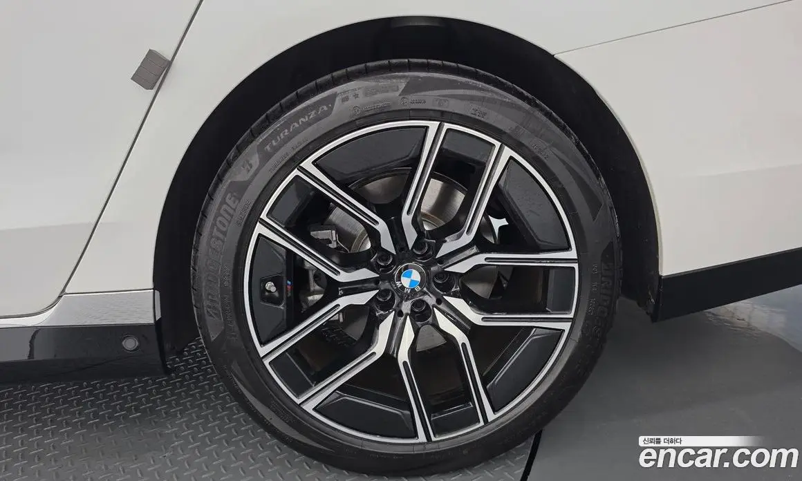 BMW 7 серия 2025 3.0 автомат (гидро), фото 7 BMW 7 серия 2025 3.0 автомат (гидро), фото 7