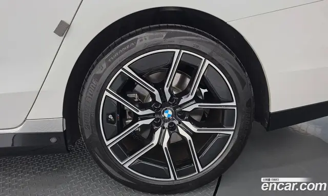 BMW 7 серия 2025 3.0 автомат (гидро), миниатюра 7 BMW 7 серия 2025 3.0 автомат (гидро), миниатюра 7