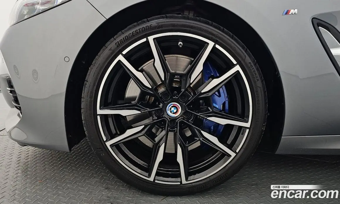 BMW 8 серия 2022 4.4 автомат (гидро), фото 5 BMW 8 серия 2022 4.4 автомат (гидро), фото 5