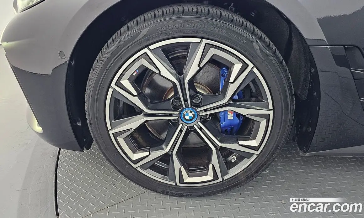 BMW i4 2023 0.2 автомат (гидро), фото 4 BMW i4 2023 0.2 автомат (гидро), фото 4