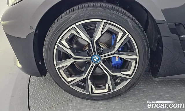 BMW i4 2023 0.2 автомат (гидро), миниатюра 4 BMW i4 2023 0.2 автомат (гидро), миниатюра 4
