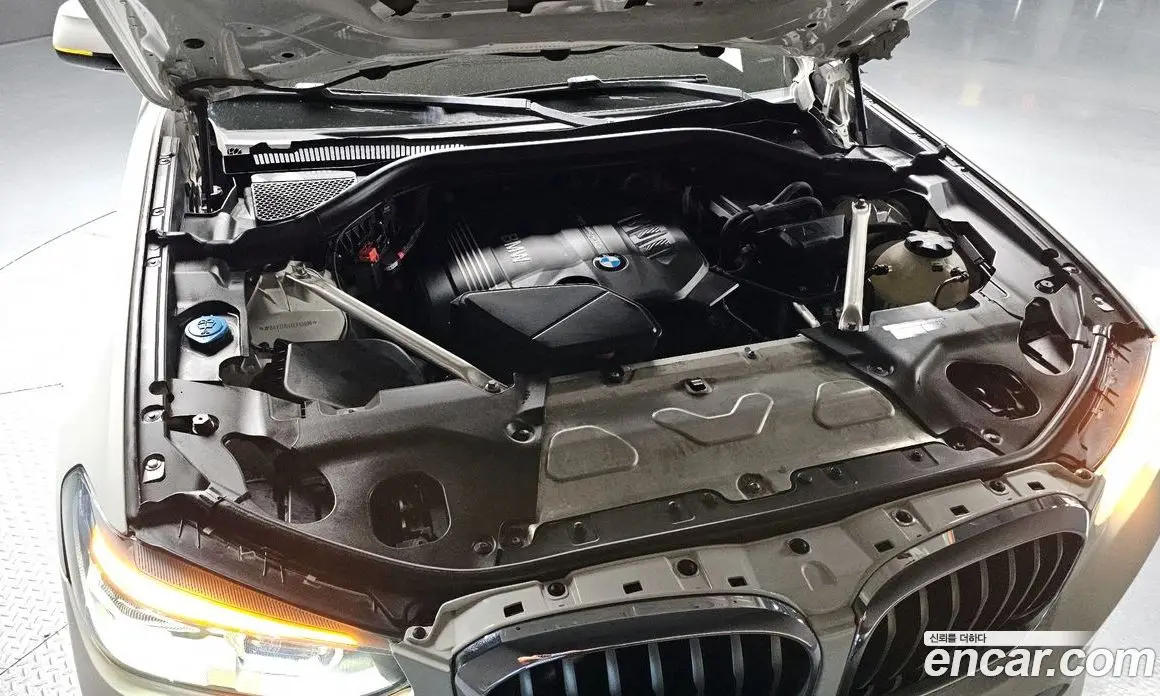 BMW X4 2018 2.0 автомат (гидро), фото 6