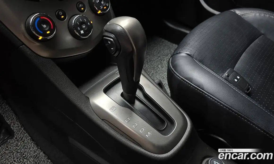 Chevrolet Aveo 2012 1.6 автомат (гидро), фото 12