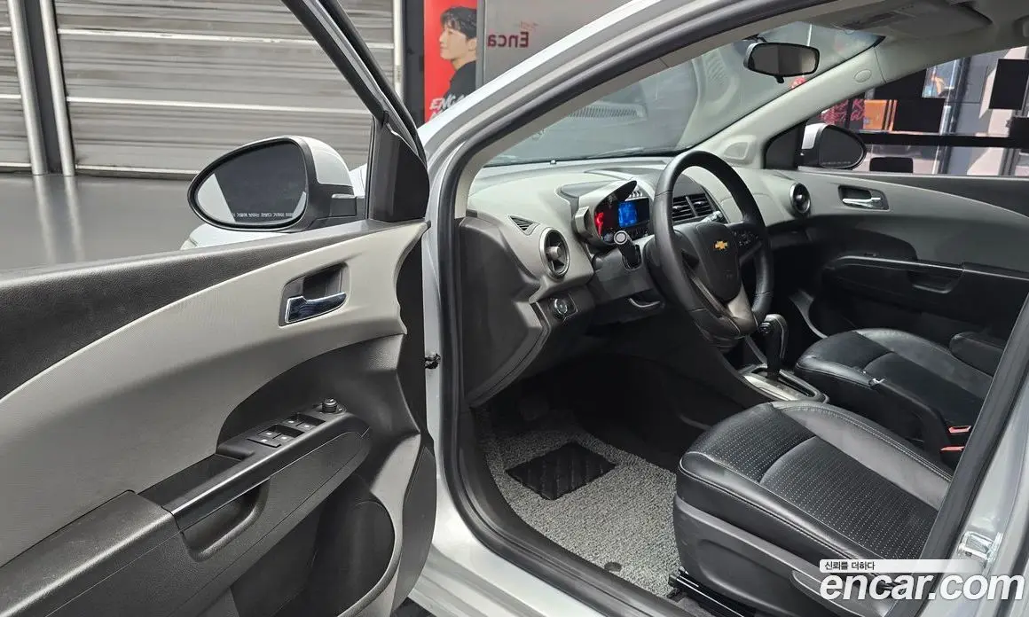 Chevrolet Aveo 2012 1.6 автомат (гидро), фото 13
