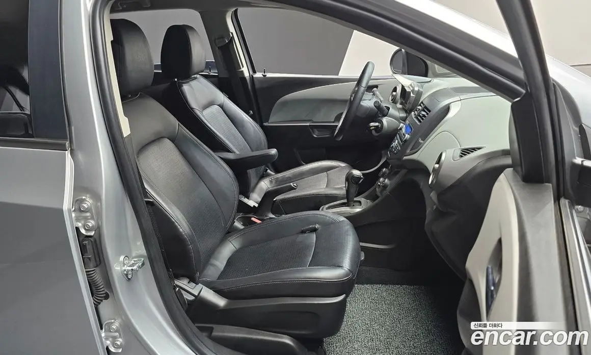Chevrolet Aveo 2012 1.6 автомат (гидро), фото 16