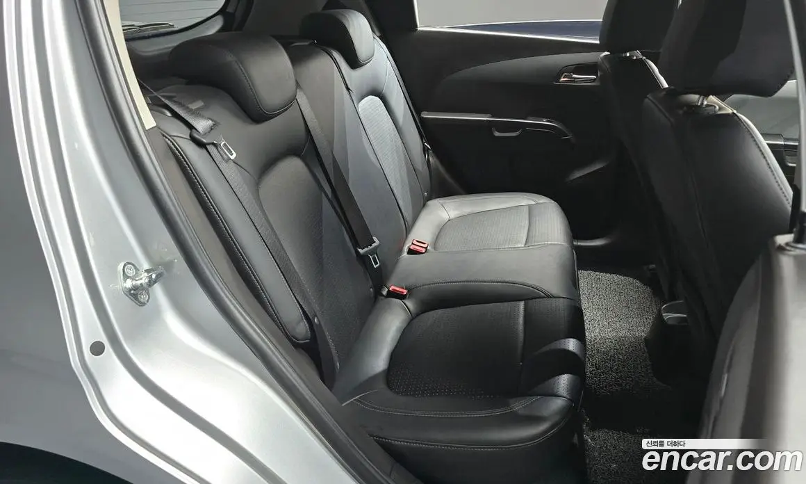 Chevrolet Aveo 2012 1.6 автомат (гидро), фото 17