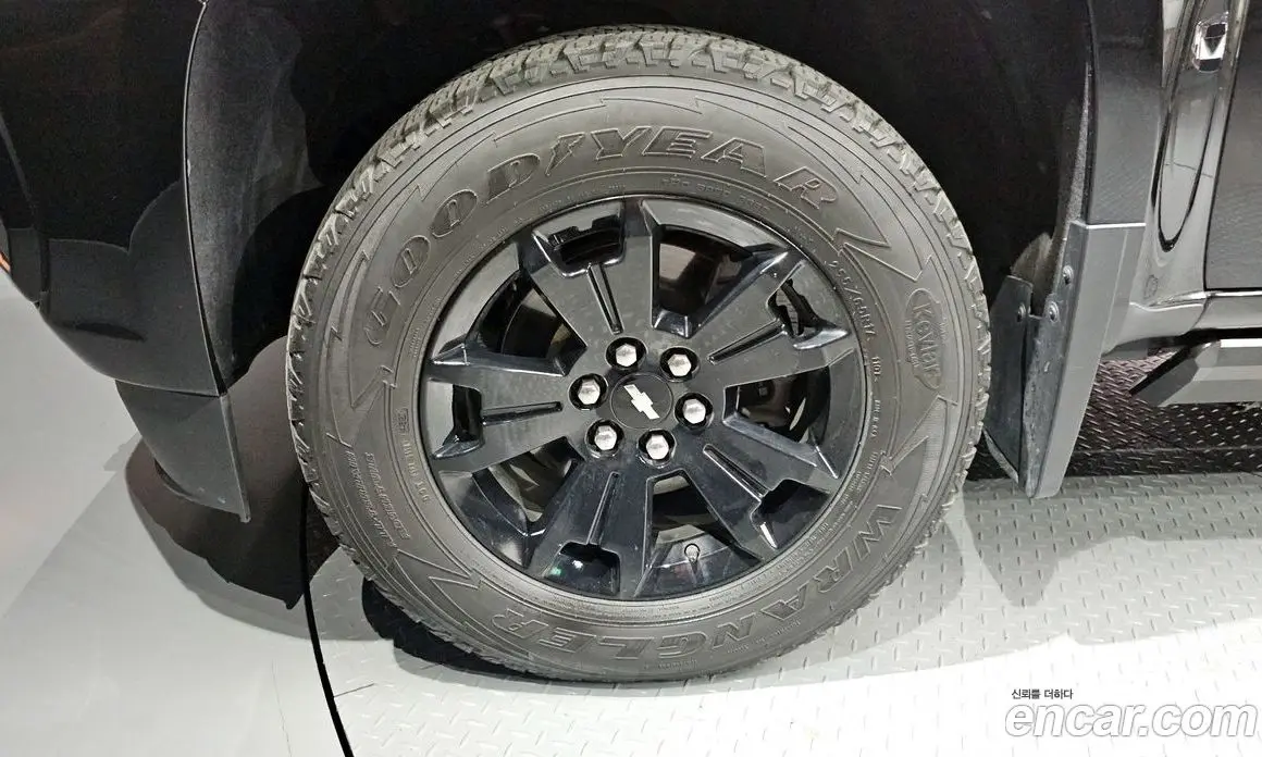 Chevrolet Colorado 2022 3.6 автомат (гидро), фото 5