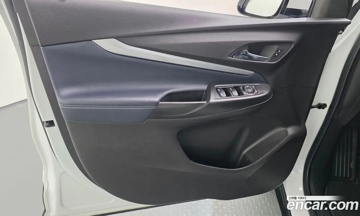 Chevrolet 볼트 EUV 2022 0.2 автомат (гидро), фото 14