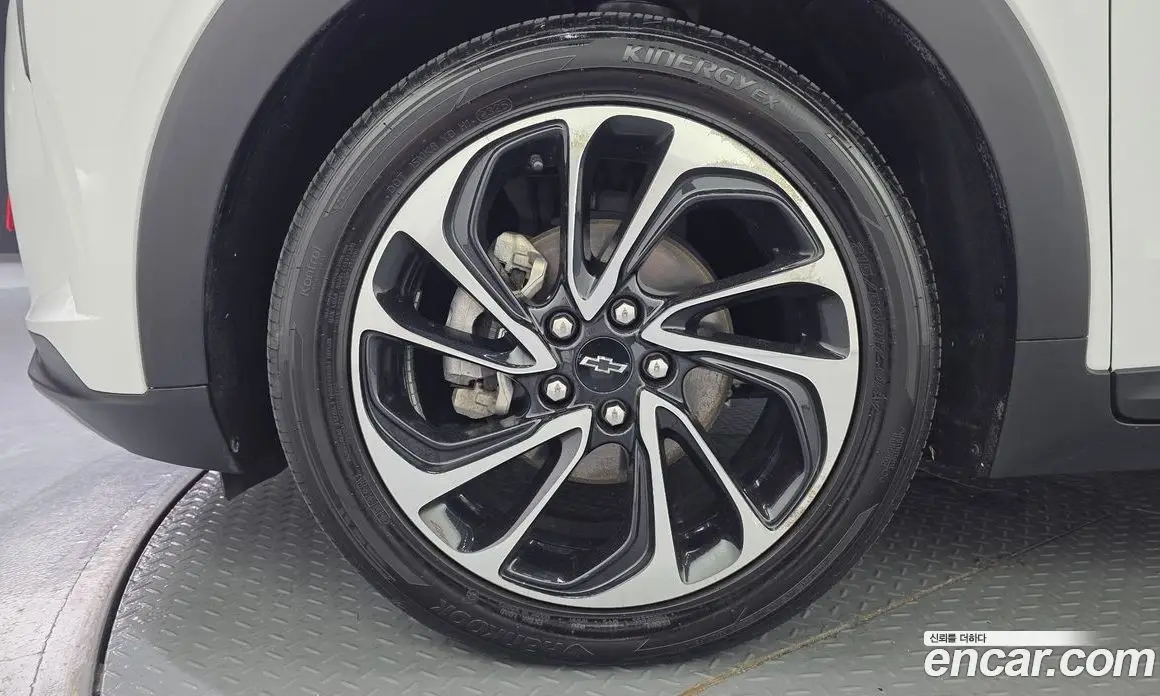 Chevrolet 볼트 EUV 2022 0.2 автомат (гидро), фото 5