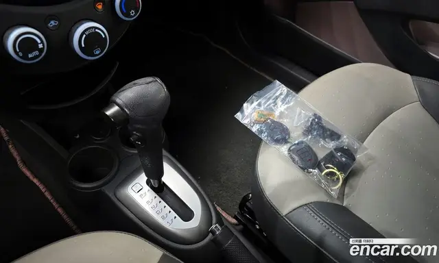 Chevrolet Spark 2012 1.0 автомат (гидро), миниатюра 12