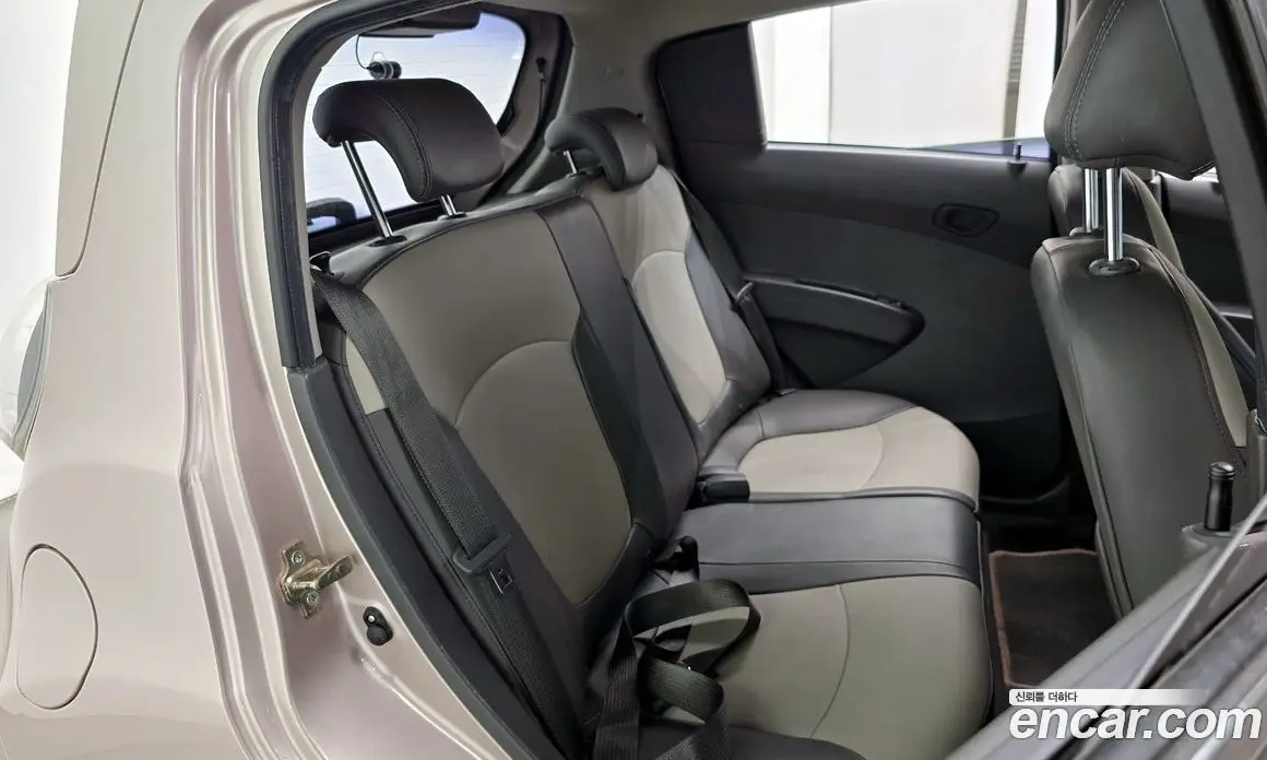 Chevrolet Spark 2012 1.0 автомат (гидро), фото 16 Chevrolet Spark 2012 1.0 автомат (гидро), фото 16