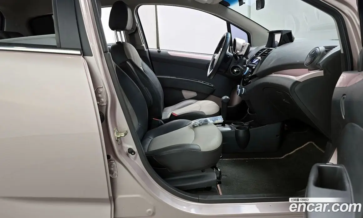 Chevrolet Spark 2012 1.0 автомат (гидро), фото 17 Chevrolet Spark 2012 1.0 автомат (гидро), фото 17