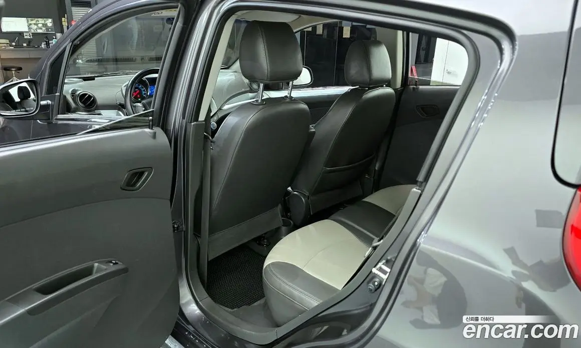 Chevrolet Spark 2013 1.0 автомат (гидро), фото 16