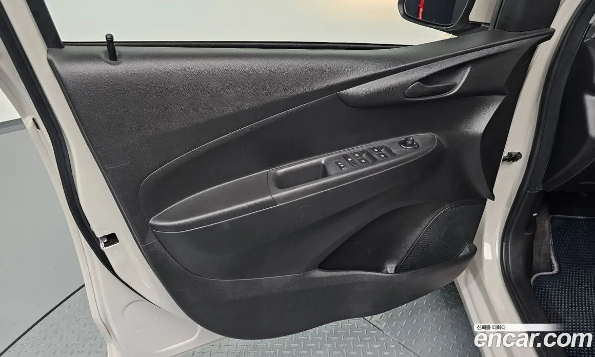 Chevrolet Spark 2015 1.0 автомат (гидро), фото 13
