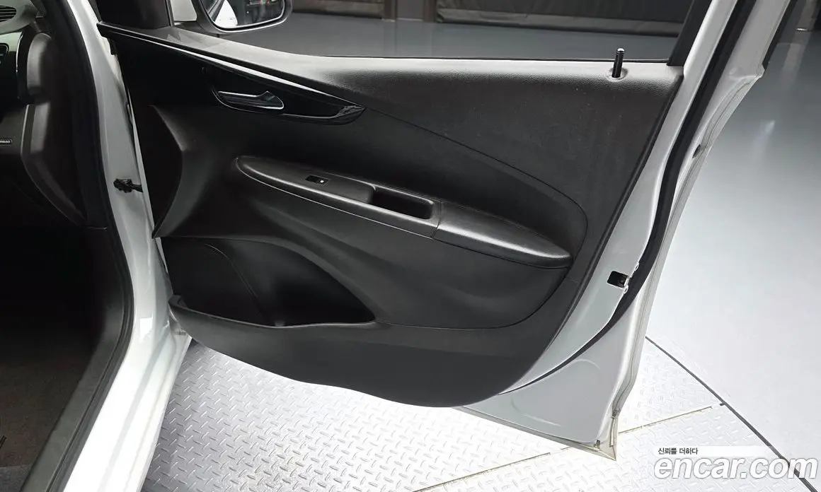 Chevrolet Spark 2016 1.0 автомат (гидро), фото 14