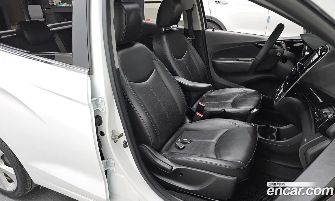 Chevrolet Spark 2016 1.0 автомат (гидро), фото 16