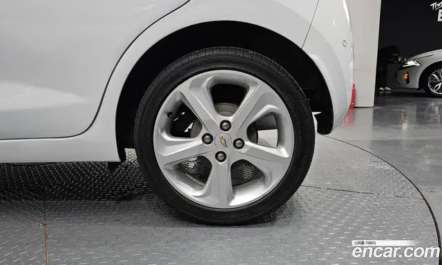Chevrolet Spark 2016 1.0 автомат (гидро), миниатюра 7