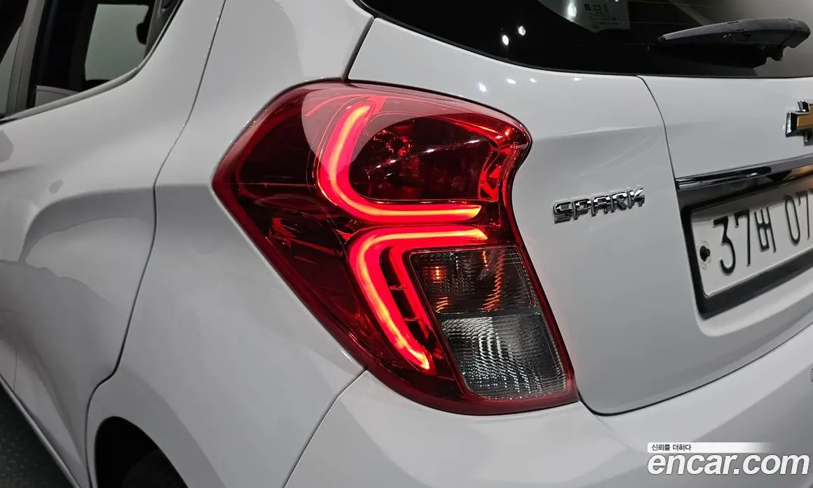 Chevrolet Spark 2016 1.0 автомат (гидро), фото 9