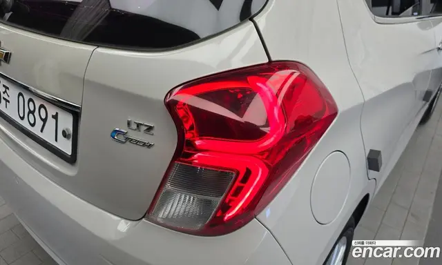 Chevrolet Spark 2016 1.0 автомат (гидро), миниатюра 9