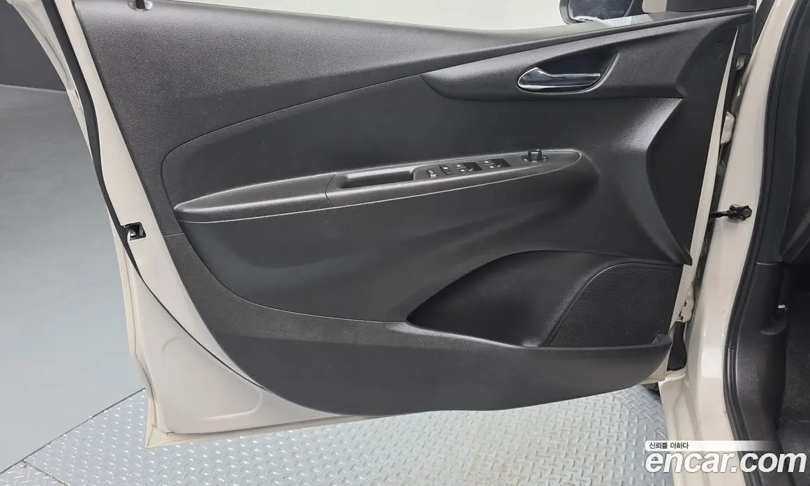 Chevrolet Spark 2017 1.0 автомат (гидро), фото 14